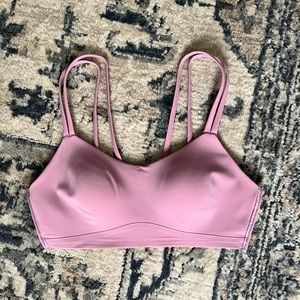 Lululemon like a cloud bra